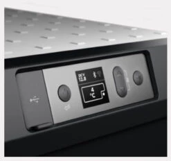 Dometic CFX3 45 Portable Compressor Fridge And Freezer Cool Box 40L 12 Dometic CFX3 45 Portable Compressor Fridge And Freezer Cool Box 40L -Camping Equipment Store CFX 35 freezer 21291.1581593448