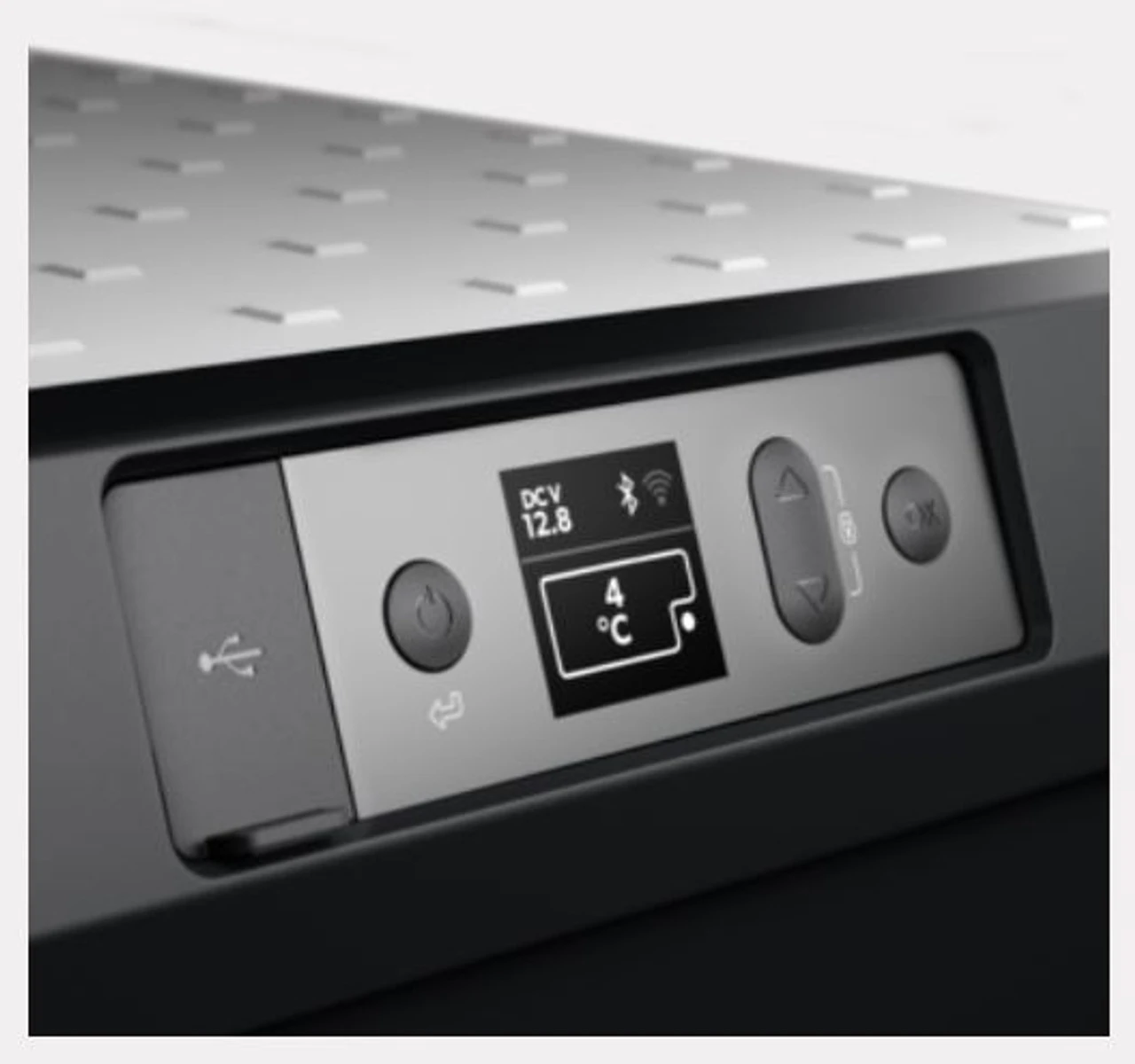 Dometic CFX3 45 Portable Compressor Fridge And Freezer Cool Box 40L 3 Dometic CFX3 45 Portable Compressor Fridge And Freezer Cool Box 40L - Image 3