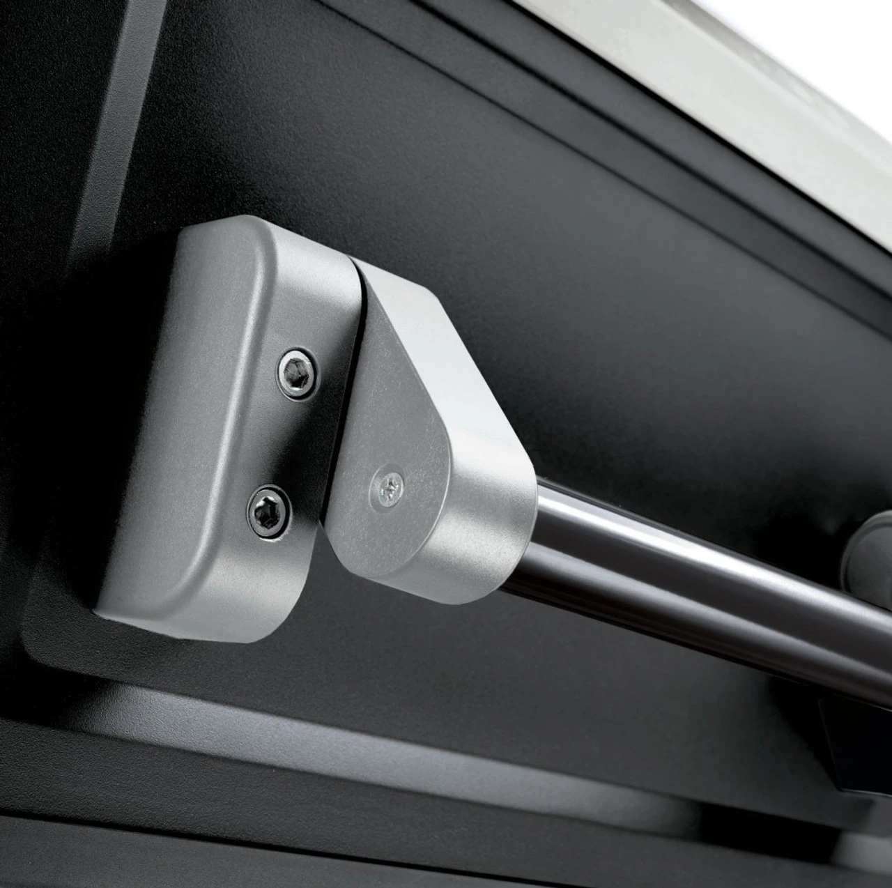 Dometic Waeco CoolFreeze CFX 28 Portable Compressor Fridge Freezer Cool Box 10 Dometic Waeco CoolFreeze CFX 28 Portable Compressor Fridge Freezer Cool Box - Image 10