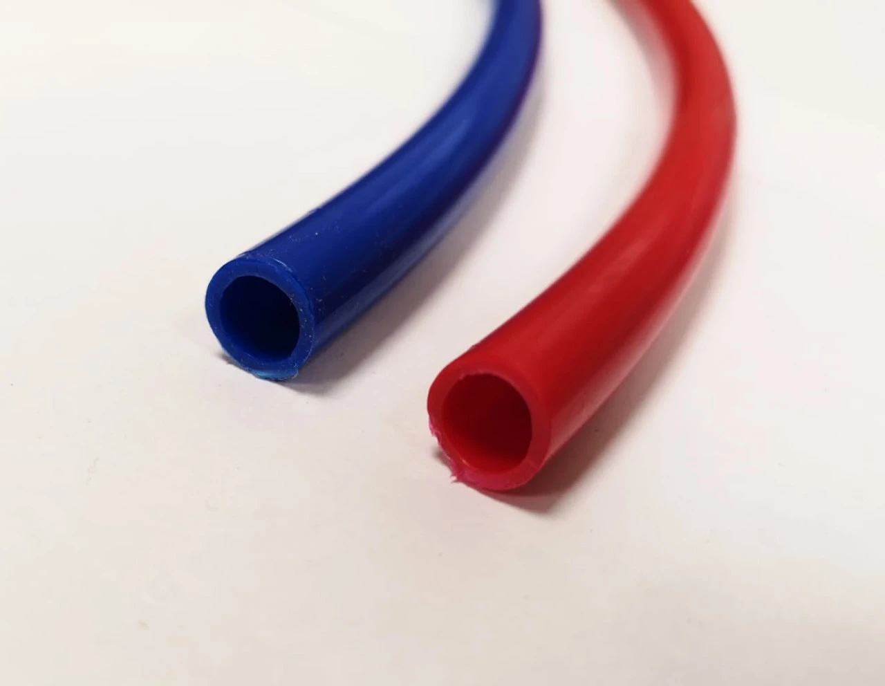 John Guest 12mm Hot And Cold Water Pipe 2 John Guest 12mm Hot And Cold Water Pipe - Image 2