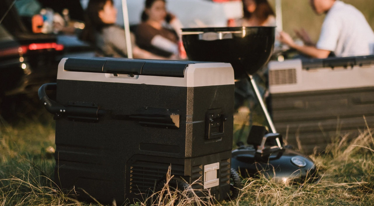 Alpicool Adventurer 55 Litre Wheeled 12 Volt Compressor Coolbox Dual-Zone 10 Alpicool Adventurer 55 Litre Wheeled 12 Volt Compressor Coolbox Dual-Zone - Image 10