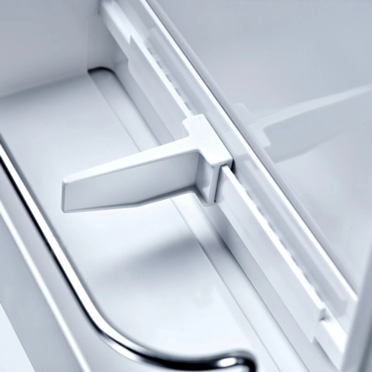 Dometic CRE80 CoolMatic Compressor 12/24 Volt Motorhome, Marine & Caravan Fridge Freezer 6 Dometic CRE80 CoolMatic Compressor 12/24 Volt Motorhome, Marine & Caravan Fridge Freezer - Image 6