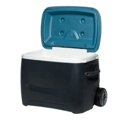Igloo Island Breeze MaxCold 50 Wheeled Portable Ice Chest 13 Igloo Island Breeze MaxCold 50 Wheeled Portable Ice Chest -Camping Equipment Store igloo cooler 3 74706.1486417727