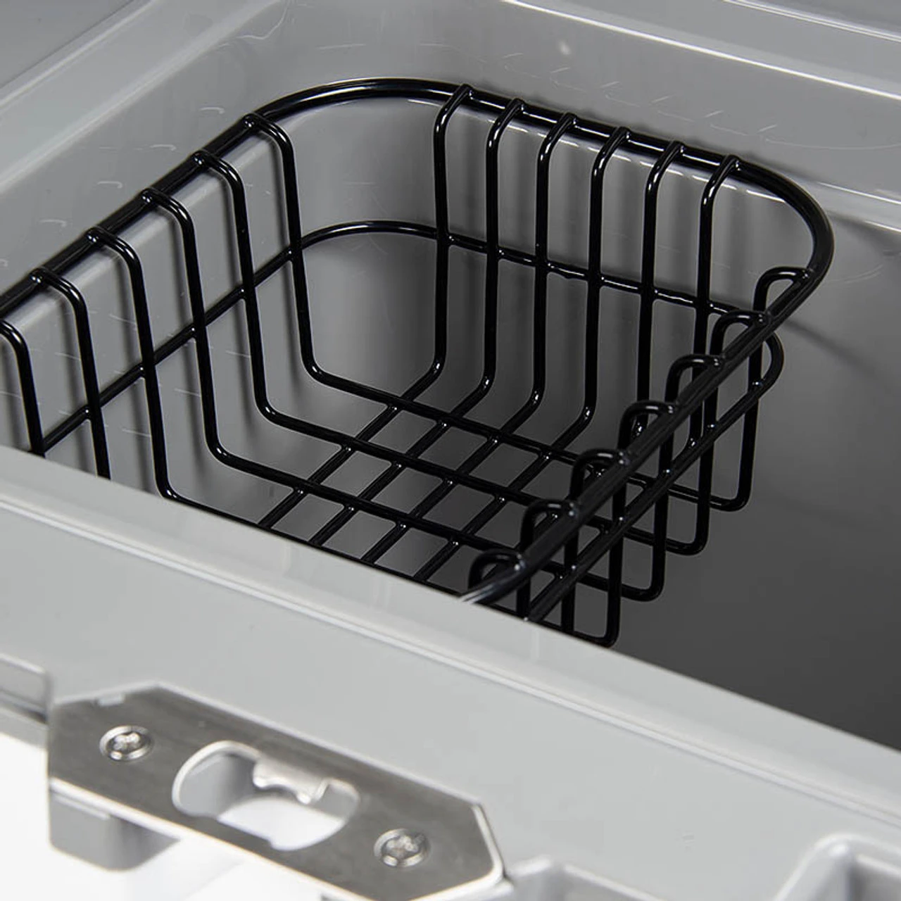 Igloo IMX 24 Super Heavy Duty Fishing Camping Cool Box 6 Igloo IMX 24 Super Heavy Duty Fishing Camping Cool Box - Image 6