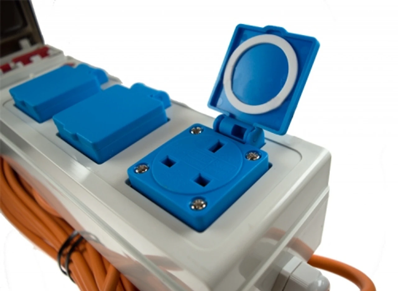 Maypole 5 In 1 Camping Mobile Mains Electricity Hook Up 3 Maypole 5 In 1 Camping Mobile Mains Electricity Hook Up - Image 3